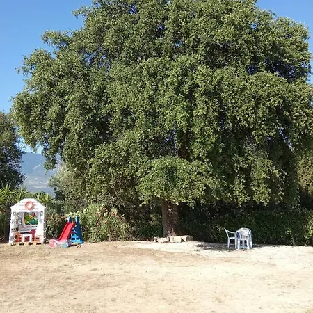 Christina בית נופש ספרטיה